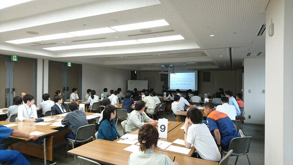 茨木市役所 職員研修での講演の写真